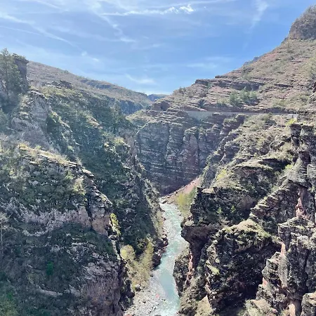 De La Mairie Des Gorges De *